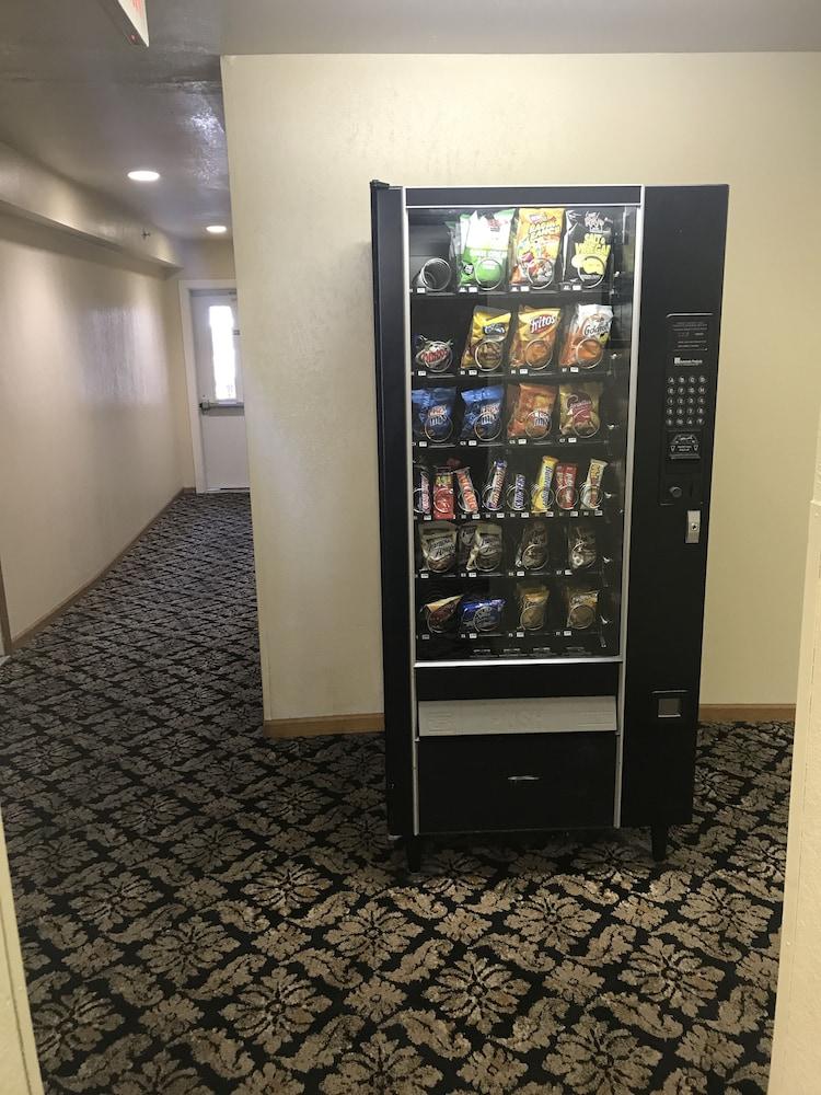 Super 8 By Wyndham Bridgeview Of מקינאו סיטי מראה חיצוני תמונה